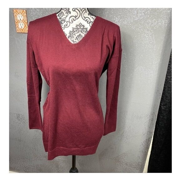 Vimmia Shavasana Reversible Sweater in Burgundy.  Long sleeve athleisure top - Picture 4 of 10